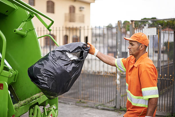 Best Yard Waste Removal  in Carleton, MI